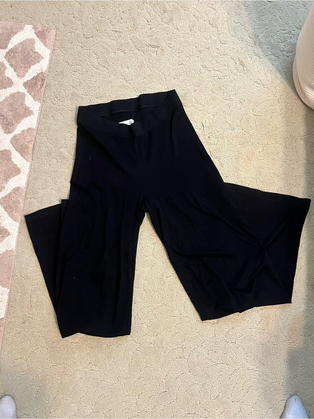 Old Navy TALL black wide leg yoga pants